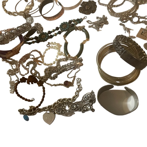 Vintage Mixed Jewelry Bundle Reseller Lot. Beautiful Pieces With Lots of Sparkle - Picture 3 of 6